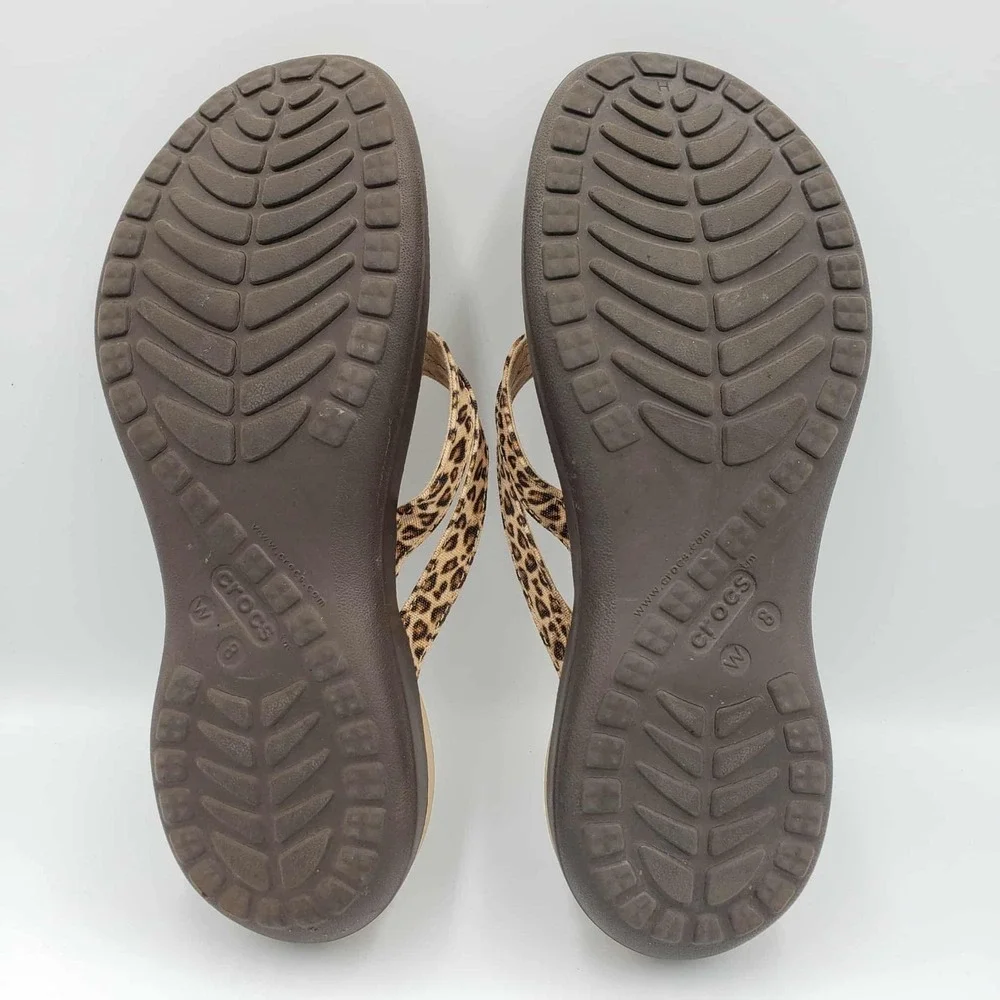 Crocs Capri Leopard Print Strappy Sandals Women's Size 8 Tan Comfort Flip Flop - Picture 8 of 8